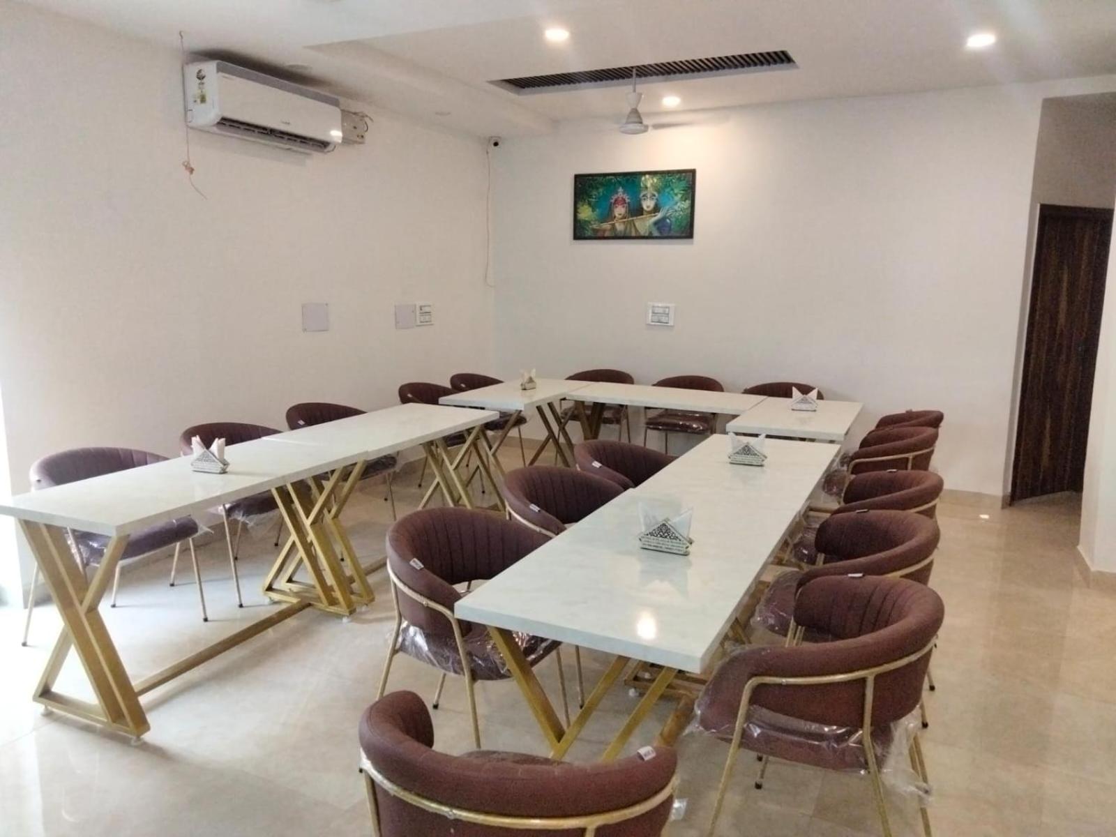 Oyo 22115 호텔 D 플라자 Zirakpur 외부 사진